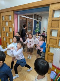 PXL_20251223_022219523